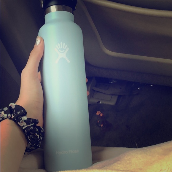 Hydro flask - Picture 1 of 6